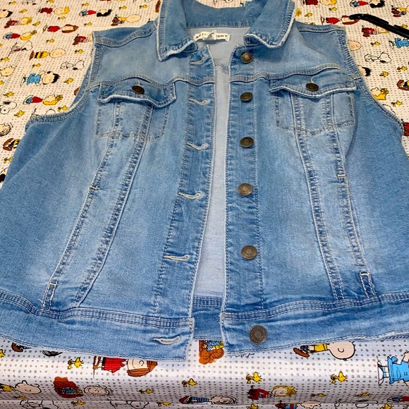 Artisan Ny Jackets & Blazers - Jean vest like new